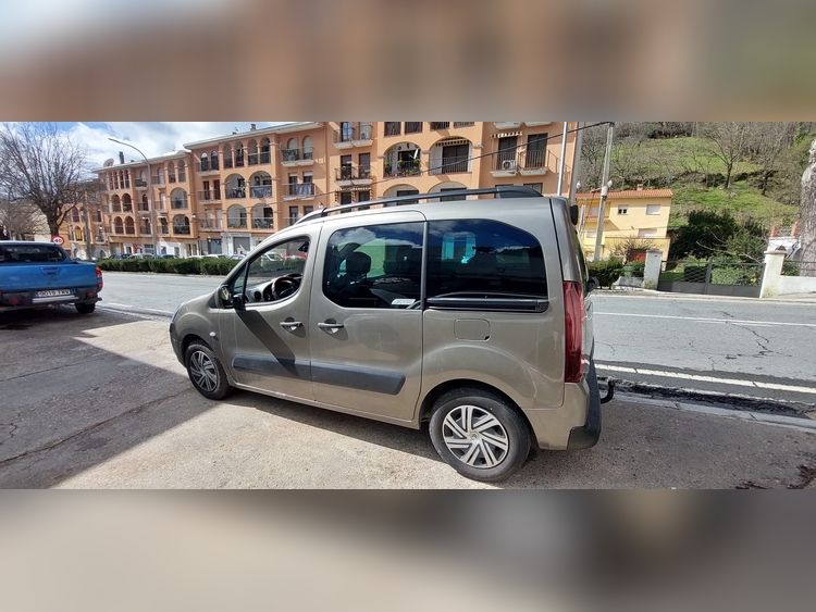 Citroen Berlingo 1.6 hdi 90cv foto 13